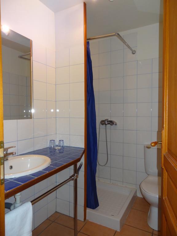 Chambre Triple avec Salle de Bains